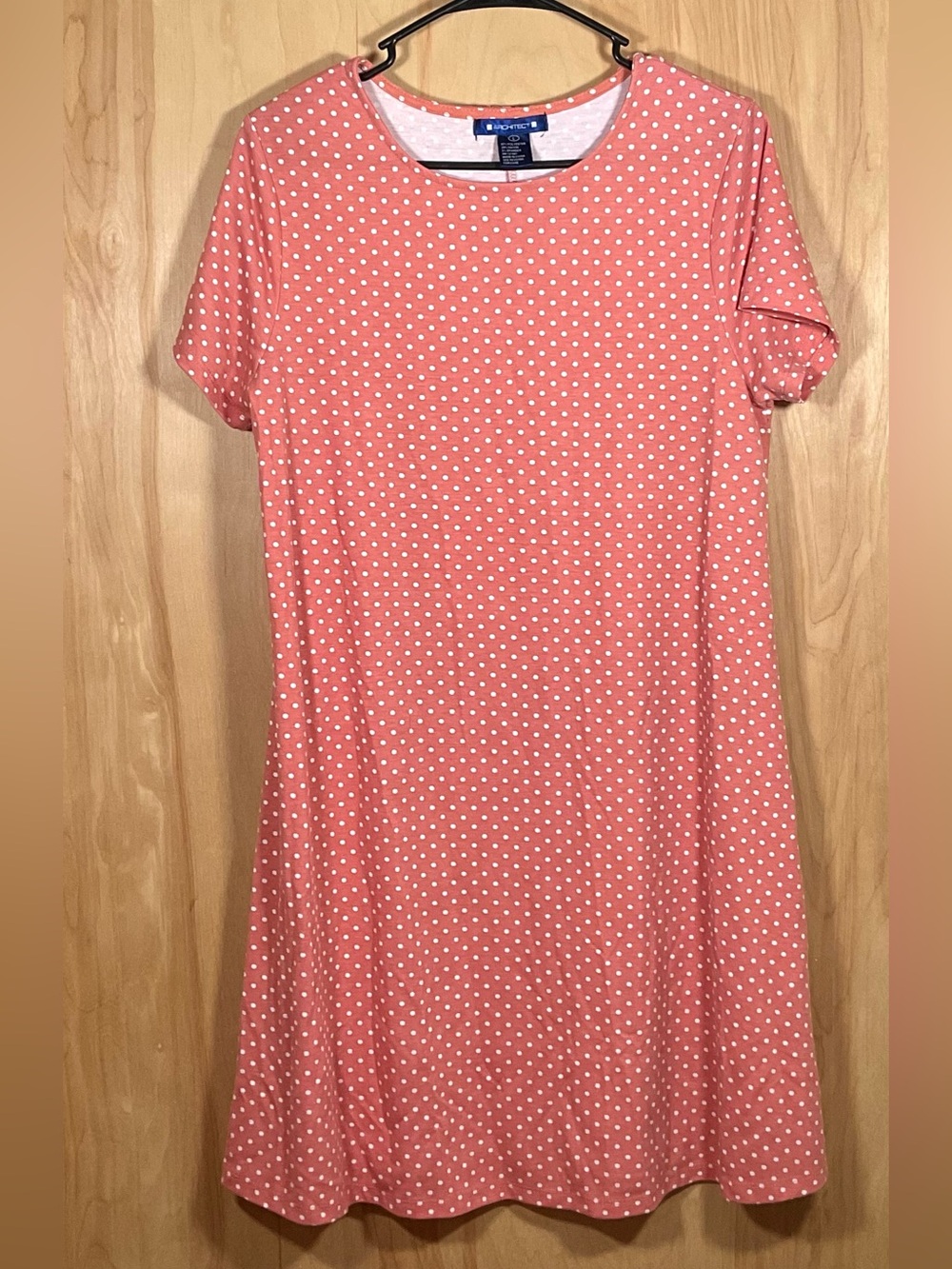 Architect short-sleeve T-shirt dress coral pink with white polka dots - EUC